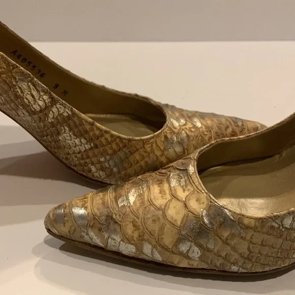 Stuart Weitzman Snakeskin Stilettos Size 9 - Picture 7 of 7